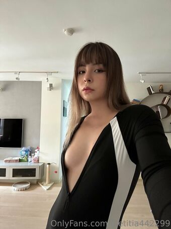 laetitia442299 Nude Leaks OnlyFans Photo 9