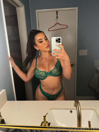 Lena The Plug Nude Leaks OnlyFans Photo 39