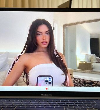Madison-beer Nude Leaks OnlyFans Photo 79