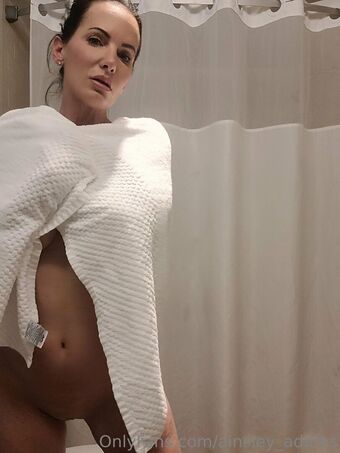 ainsley_adams Nude Leaks OnlyFans Photo 9