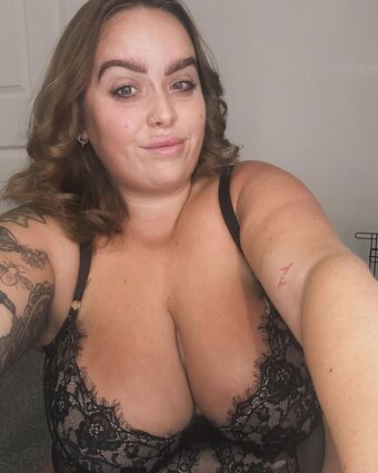 Chloe Hatton Nude Leaks OnlyFans Photo 14