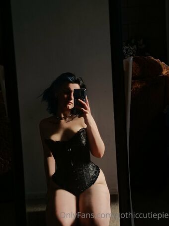 Gothiccutiepie Nude Leaks OnlyFans Photo 30