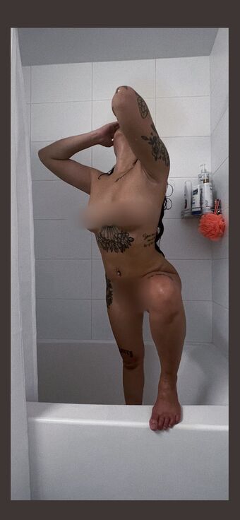 QueenBeeBre Nude Leaks OnlyFans Photo 1