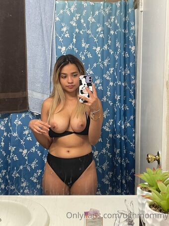 Ughmommy Nude Leaks OnlyFans Photo 13