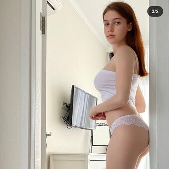 Lan Isobel Fairbain Nude Leaks OnlyFans Photo 27