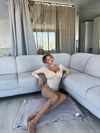 Merelin_Official Nude Leaks OnlyFans Photo 9