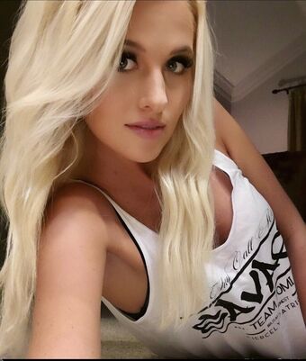 Tomi Lahren Nude Leaks OnlyFans Photo 61