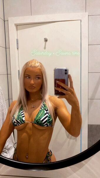 Zara Louisa Nude Leaks OnlyFans Photo 29