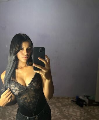 Nubia Ferreira Nude Leaks OnlyFans Photo 1