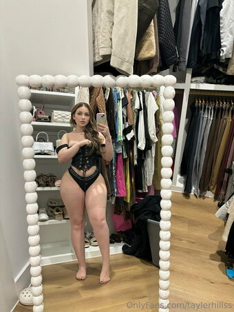 Tayler Hills Nude Leaks OnlyFans Photo 35