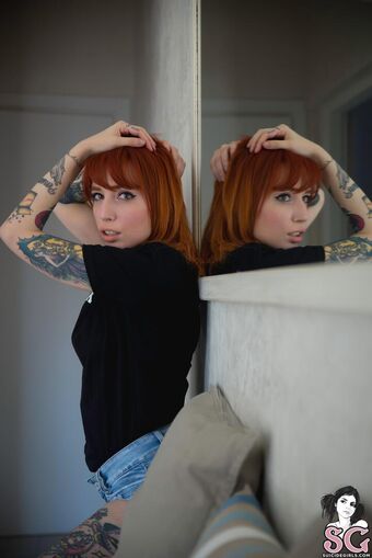 Alizee SG Nude Leaks OnlyFans Photo 14