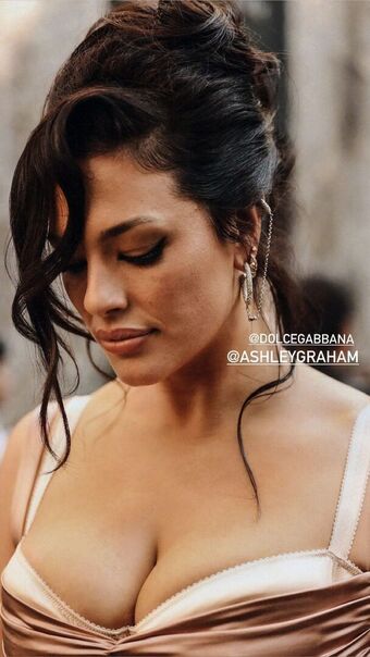 Ashley-graham Nude Leaks OnlyFans Photo 342