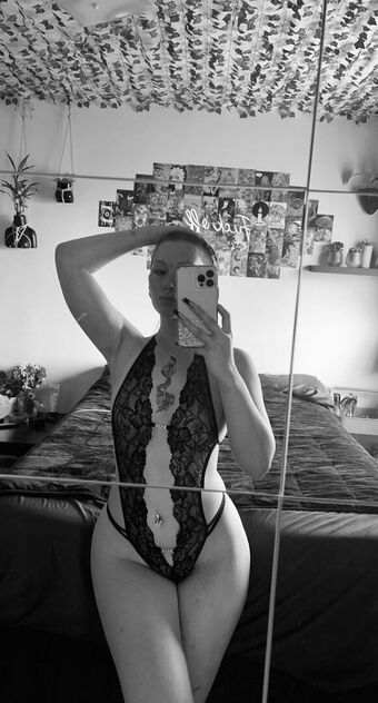 Ellieee.Summer Nude Leaks OnlyFans Photo 8