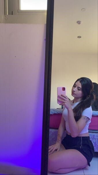 Ingrid Larissa Nude Leaks OnlyFans Photo 37