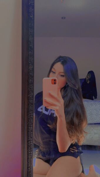 Ingrid Larissa Nude Leaks OnlyFans Photo 39