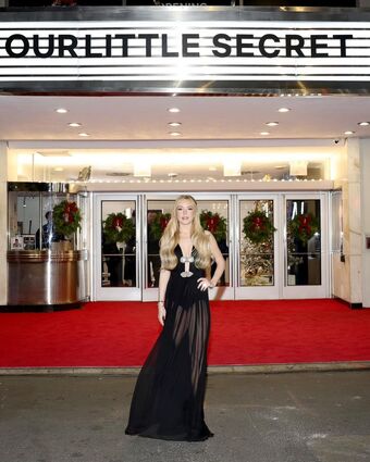 Lindsay Lohan Nude Leaks OnlyFans Photo 141