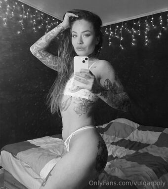vulgarpoly Nude Leaks OnlyFans Photo 15