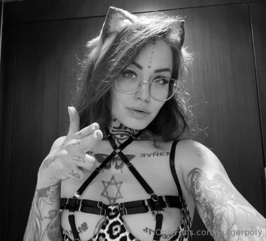 vulgarpoly Nude Leaks OnlyFans Photo 19