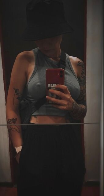 sosiskapirata Nude Leaks OnlyFans Photo 17