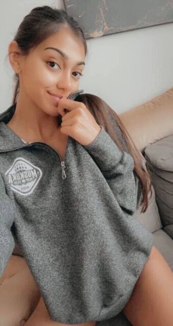 Chelstres Nude Leaks OnlyFans Photo 1