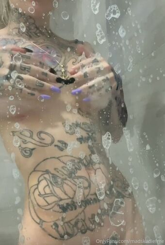 madskadiefree Nude Leaks OnlyFans Photo 17