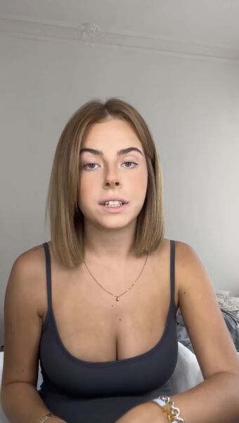 Mathilda.mkh Nude Leaks OnlyFans Photo 74