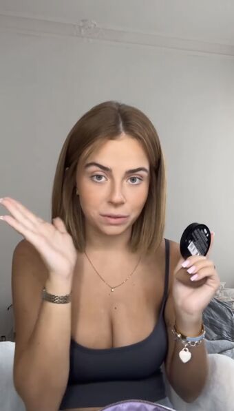 Mathilda.mkh Nude Leaks OnlyFans Photo 76