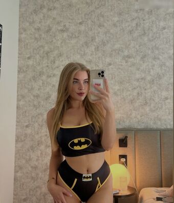 angelinarest Nude Leaks OnlyFans Photo 27