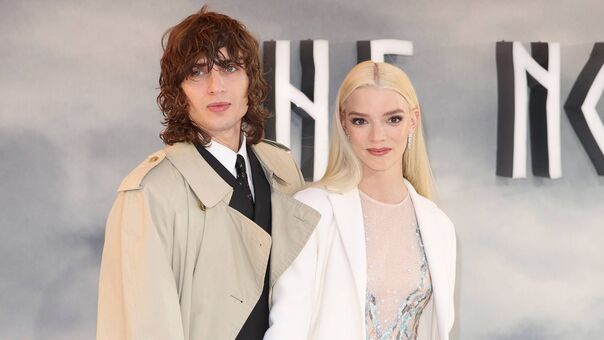 Anya Taylor Nude Leaks OnlyFans Photo 13