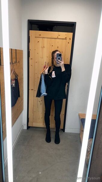 Katyasun Nude Leaks OnlyFans Photo 34