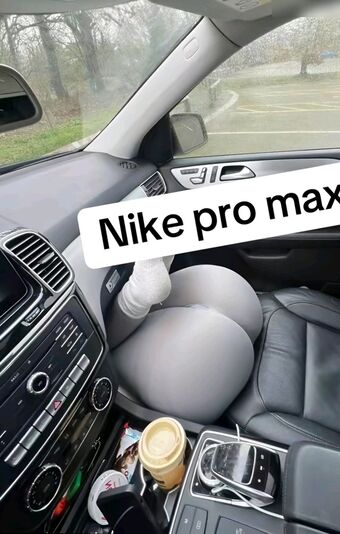 Kennt wer sie? Nude Leaks OnlyFans Photo 4