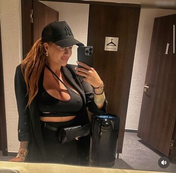 Renatka Sulakova Nude Leaks OnlyFans Photo 30