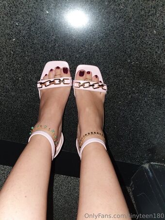 tinyteen180 Nude Leaks OnlyFans Photo 9