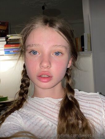 sweet.alicee Nude Leaks OnlyFans Photo 15