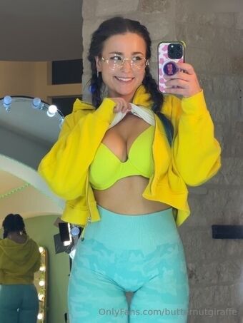 Butternutgiraffe Nude Leaks OnlyFans Photo 1