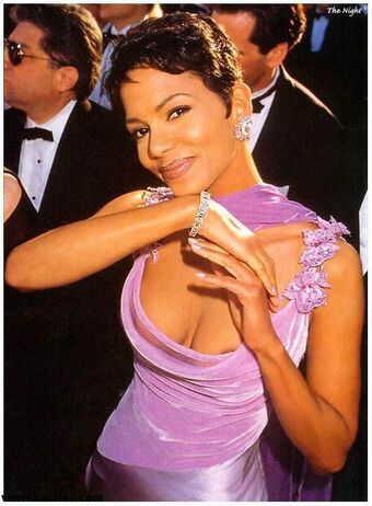 Halle Berry Nude Leaks OnlyFans Photo 243