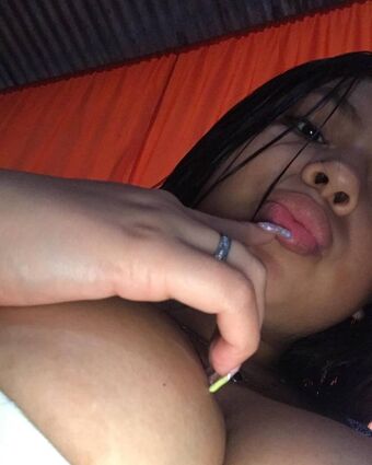 lauradayana2004 Nude Leaks OnlyFans Photo 1