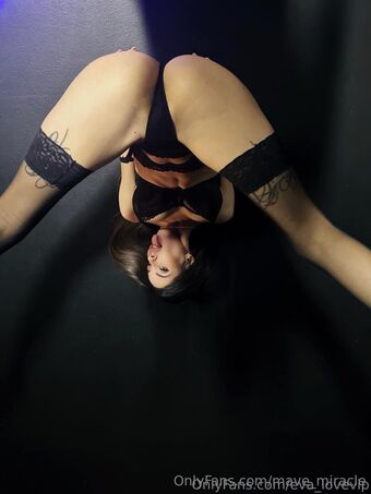 mave_miracle Nude Leaks OnlyFans Photo 1