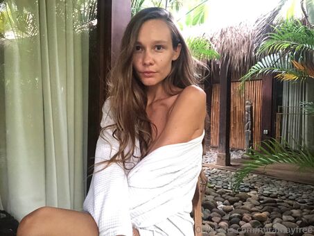 miramayfree Nude Leaks OnlyFans Photo 13