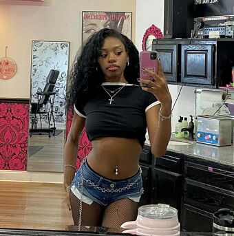 Moonishmia Nude Leaks OnlyFans Photo 2