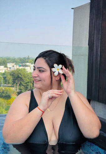 Shiwane Pandita Nude Leaks OnlyFans Photo 1