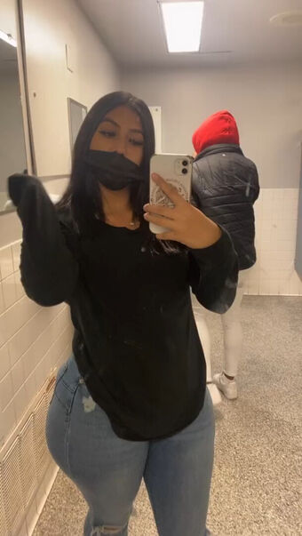 Thick Baddie _222cyn_ Nude Leaks OnlyFans Photo 1