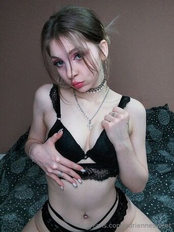 tiny_martini Nude Leaks OnlyFans Photo 8