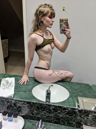 vonfawn Nude Leaks OnlyFans Photo 10