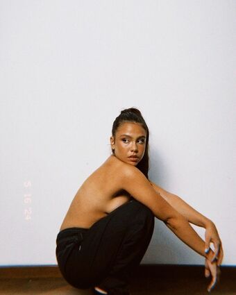 Bruna Carvalho Nude Leaks OnlyFans Photo 35