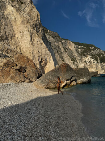 divine.desiree Nude Leaks OnlyFans Photo 15