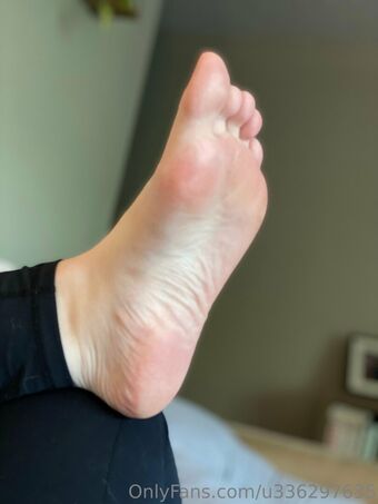 emmaleesfeet Nude Leaks OnlyFans Photo 2