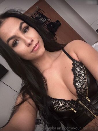 Juicy Julsie Nude Leaks OnlyFans Photo 90