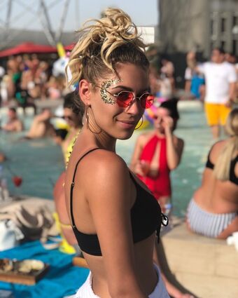 Linda Teodosiu Nude Leaks OnlyFans Photo 29