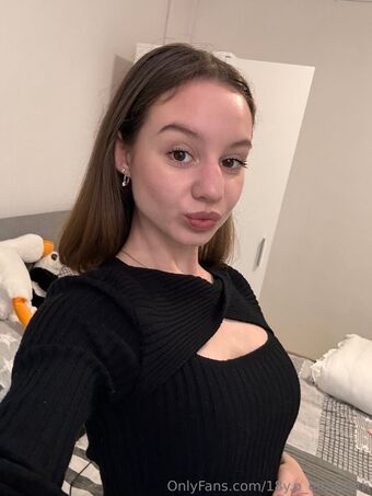liza_18y.o Nude Leaks OnlyFans Photo 5
